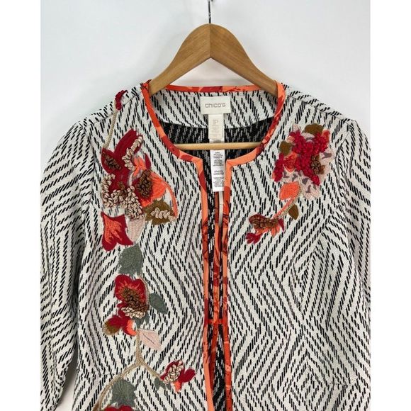 Chico's Artisan Applique Jacket  sz 1 P womens M 3/4-sleeves Black White Coral - Picture 2 of 6